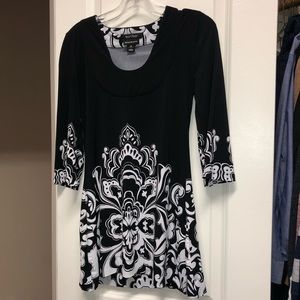 White House Black Market Tunic